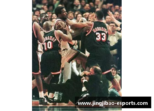NBA搞笑事件大揭秘：球场上的趣事与笑料